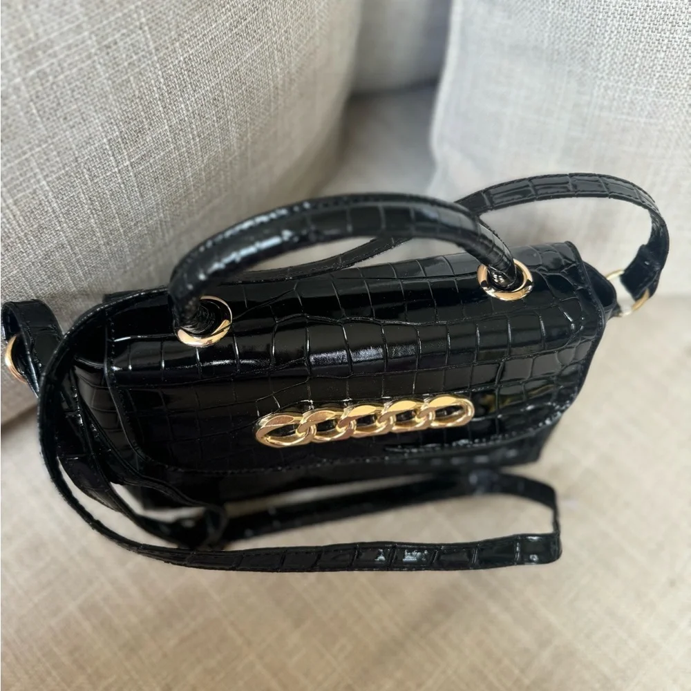 Black croc embossed crossbody bag with top handle - Picture 8 of 10